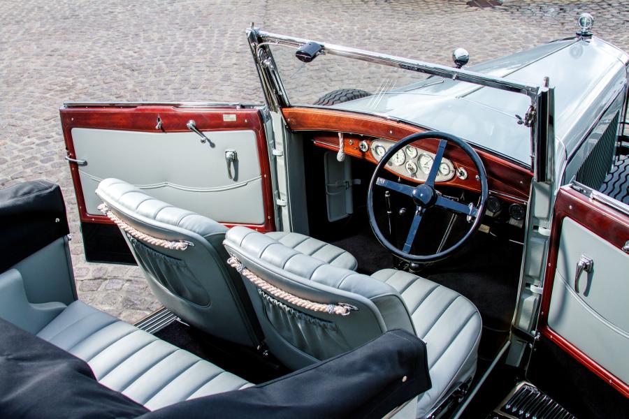 Интерьер Delage D8C Cabriolet par Chapron 1930 года  (фото 3 из 13)